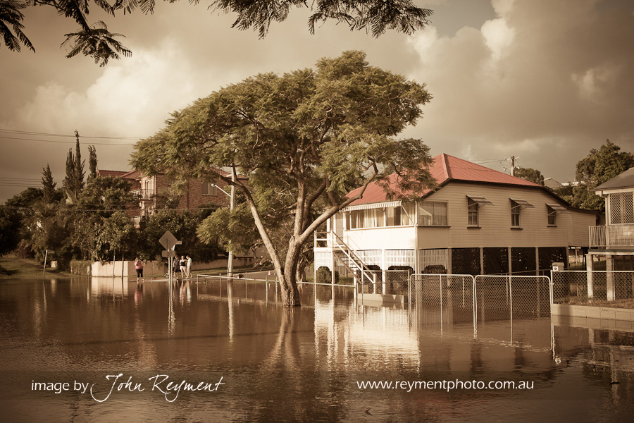 Queensland Floods, Main Avenue, Coorparoo