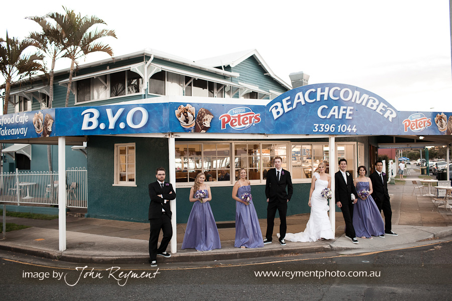 Bridal party at The Beachcomber, Wynnum, Brisbane wedding photography, Reyment Photographics