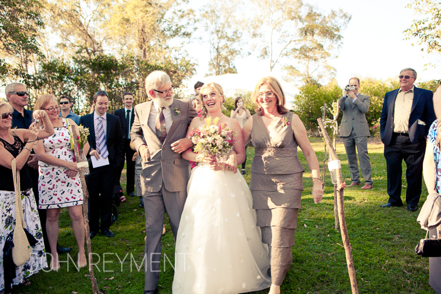 candid wedding photography by Brisbane wedding photographer John Reyment
