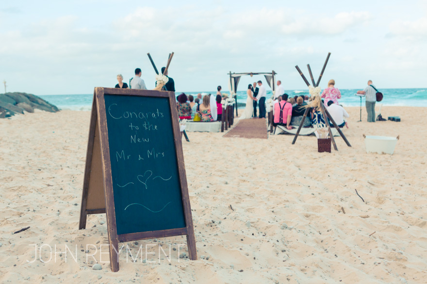 beach wedding at Kingscliff by wedding photographer John Reyment 