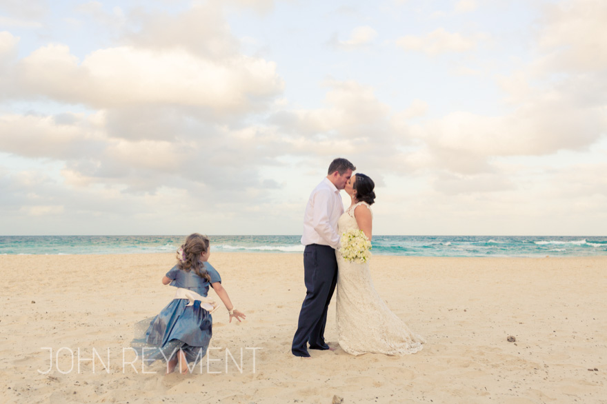 beach wedding at Kingscliff by wedding photographer John Reyment 