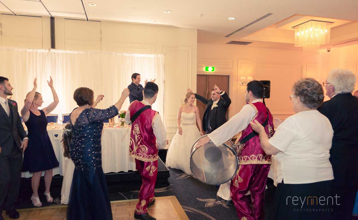 easts-leagues-club-wedding-reception-by-coorparoo-photographer-john-reyment